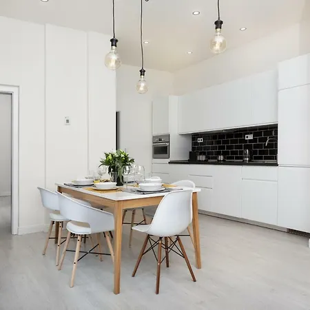 Apartment Spacious In The City Center *
