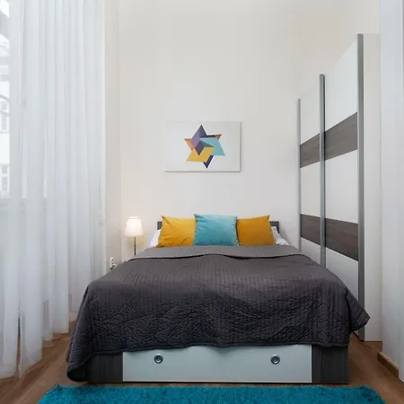 Spacious In The City Center Prague
